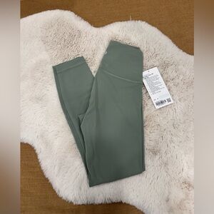 NWT Lululemon Wunder Train HR 25”